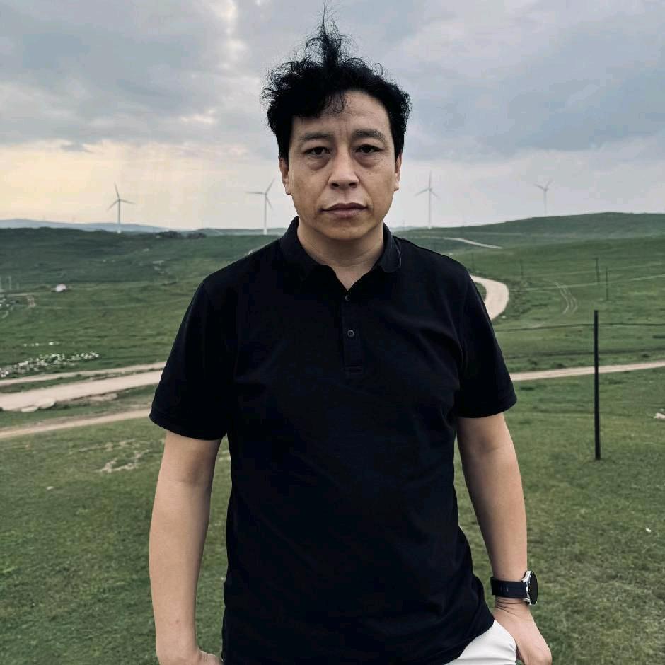 脑袋尖尖的