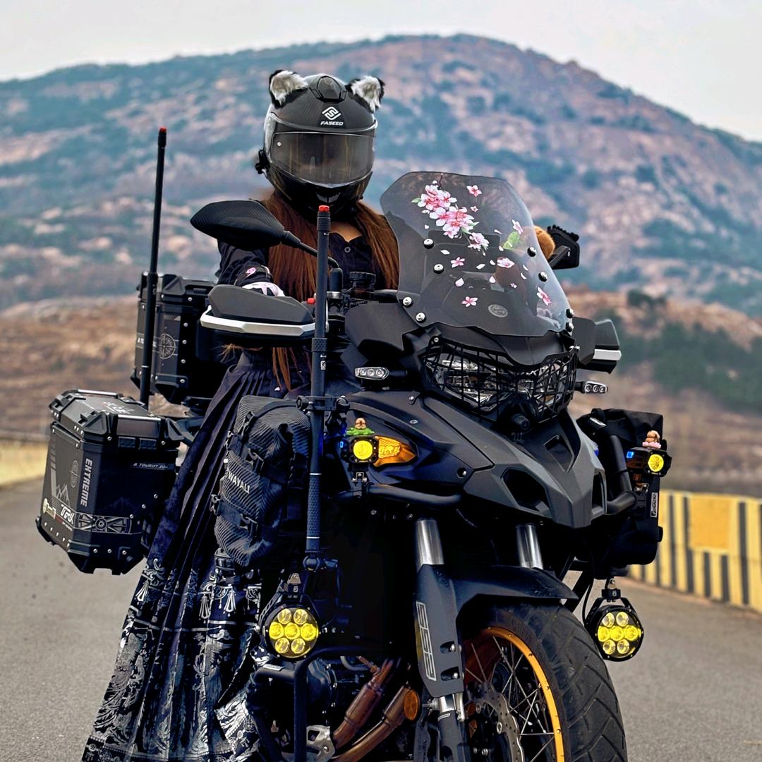 骑拉力的小美🏍️（摩旅新疆中）