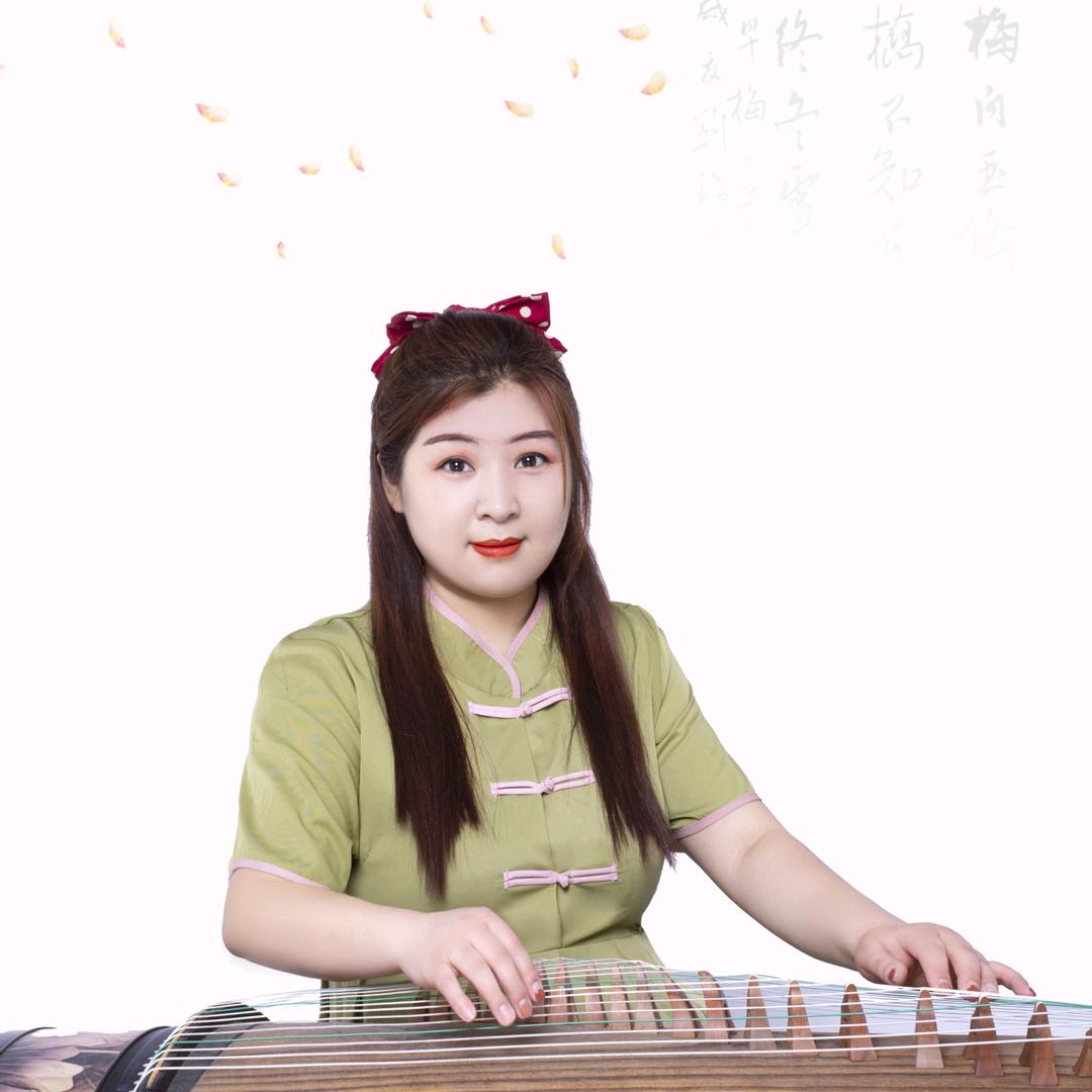 教古筝的糖糖老师