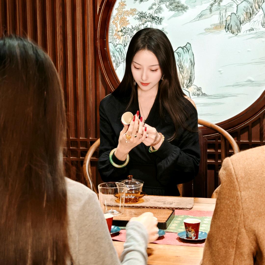 问悦茶苑 茶艺师