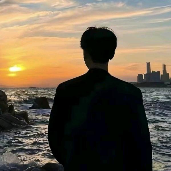 枫彤拾忆念幽情