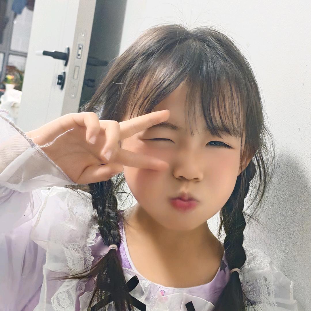 李菇凉