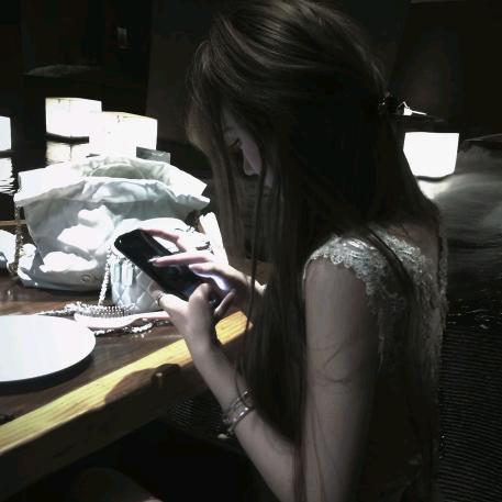 爱跳舞的小松籽儿