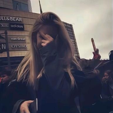 ལྷ་མོ💋
