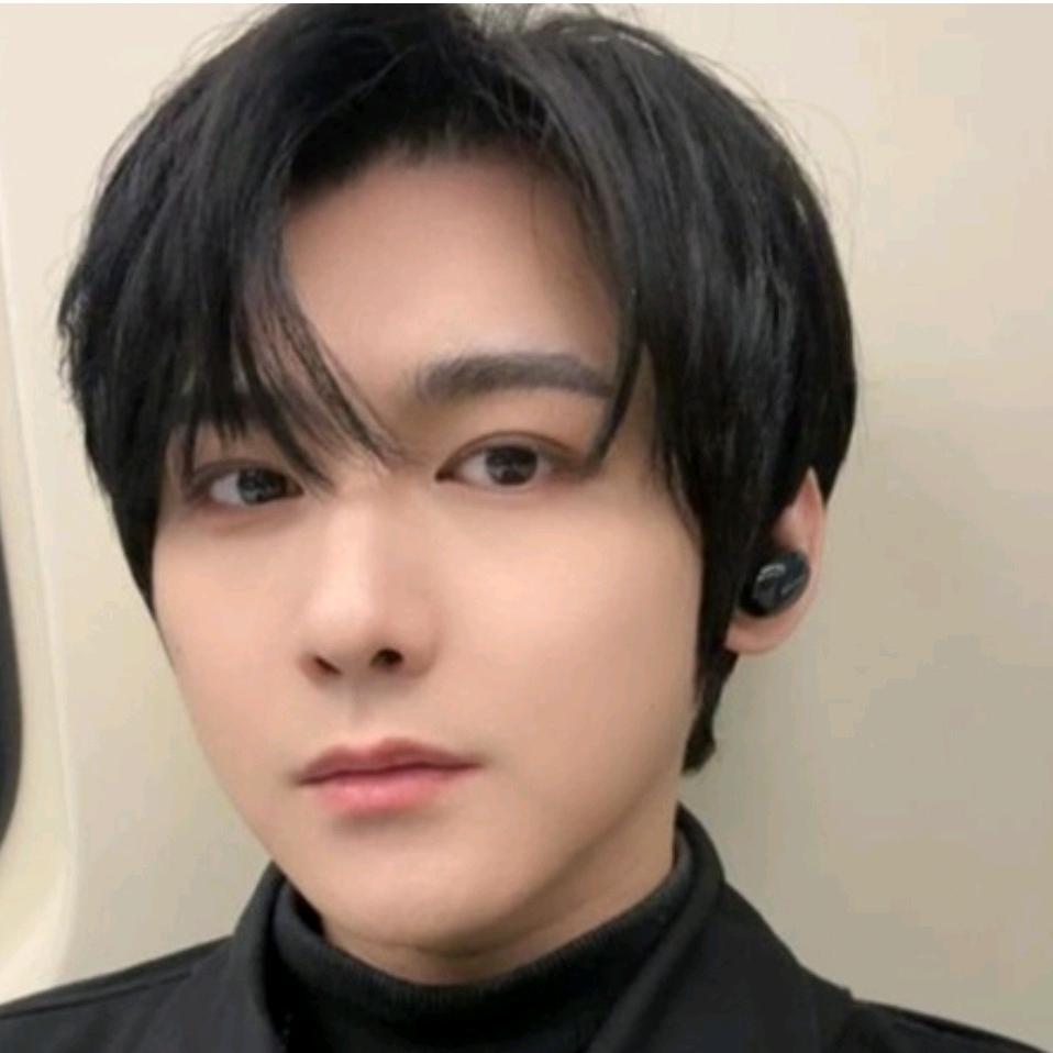 ⍤⃝超　⃢👁ل👁⃢帅 ᴸᵒᵛᵉ𓆝a