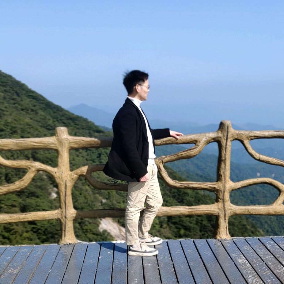 许远辉（）