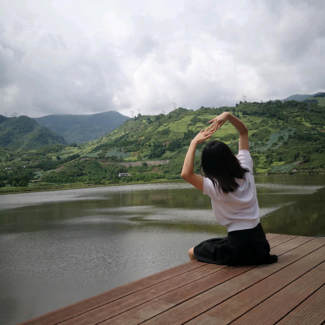 ⁽( •̥́ ˍ •̀ू )半生旧梦