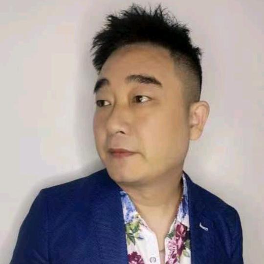 咸阳李伟美发工作室