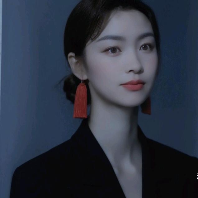 顺顺，利利，傈僳族衣服缝制，美业，美睫，
