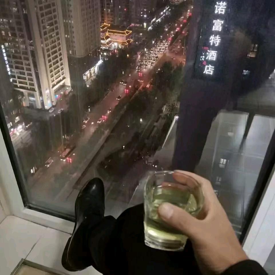 @﹌人间(❁´◡`❁)*✲ﾟ*值得(눈_