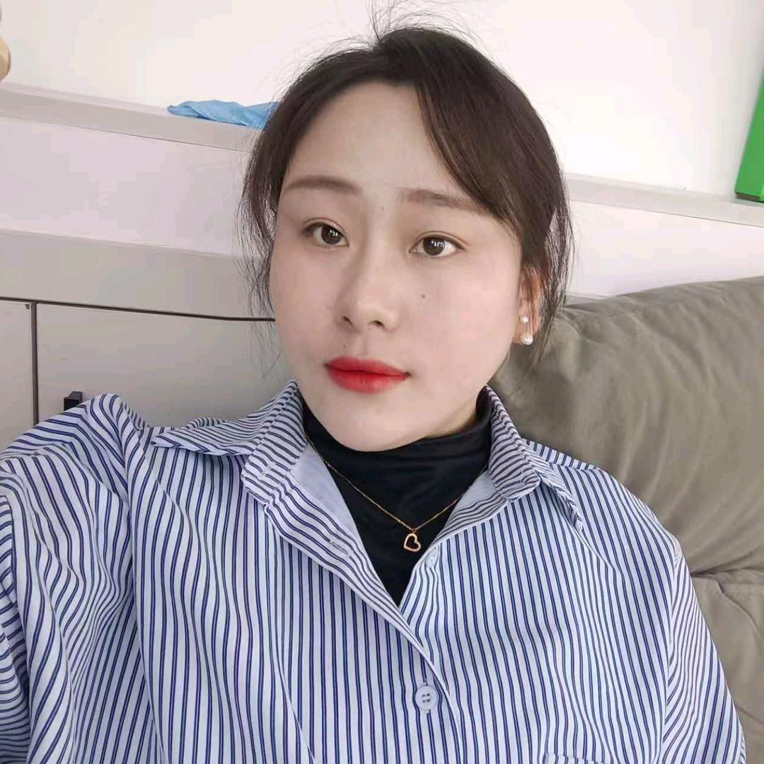 @李小芊