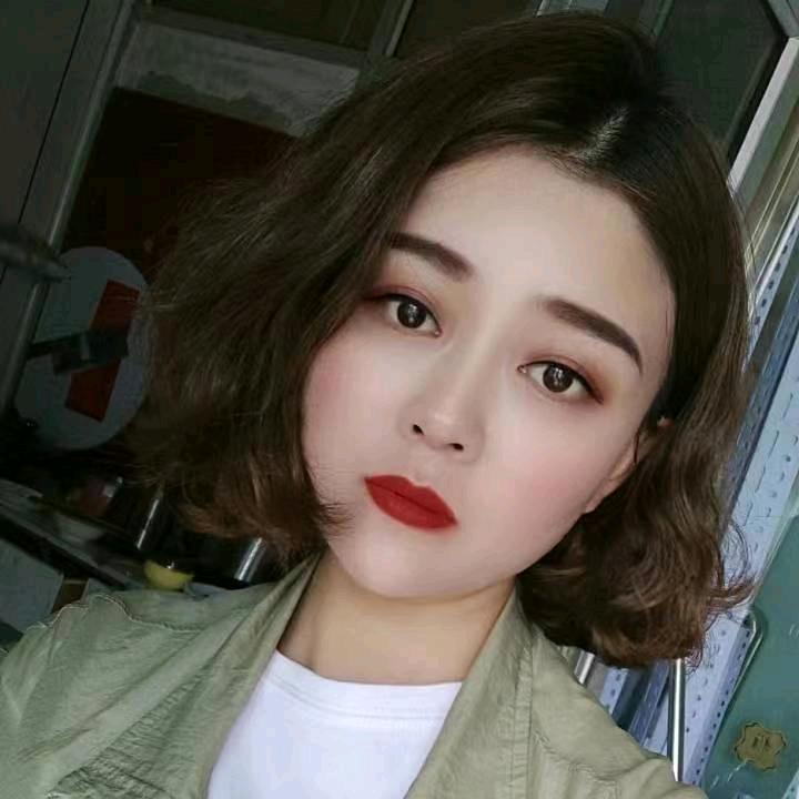 达旗魔石咕噜鱼火锅店老板娘