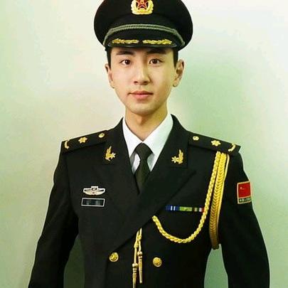 本人当兵八年英雄,钱多多,钱太多🎄🎄