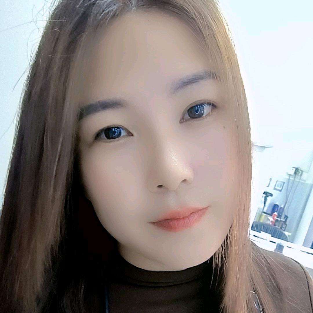 逆风飞翔的妈妈