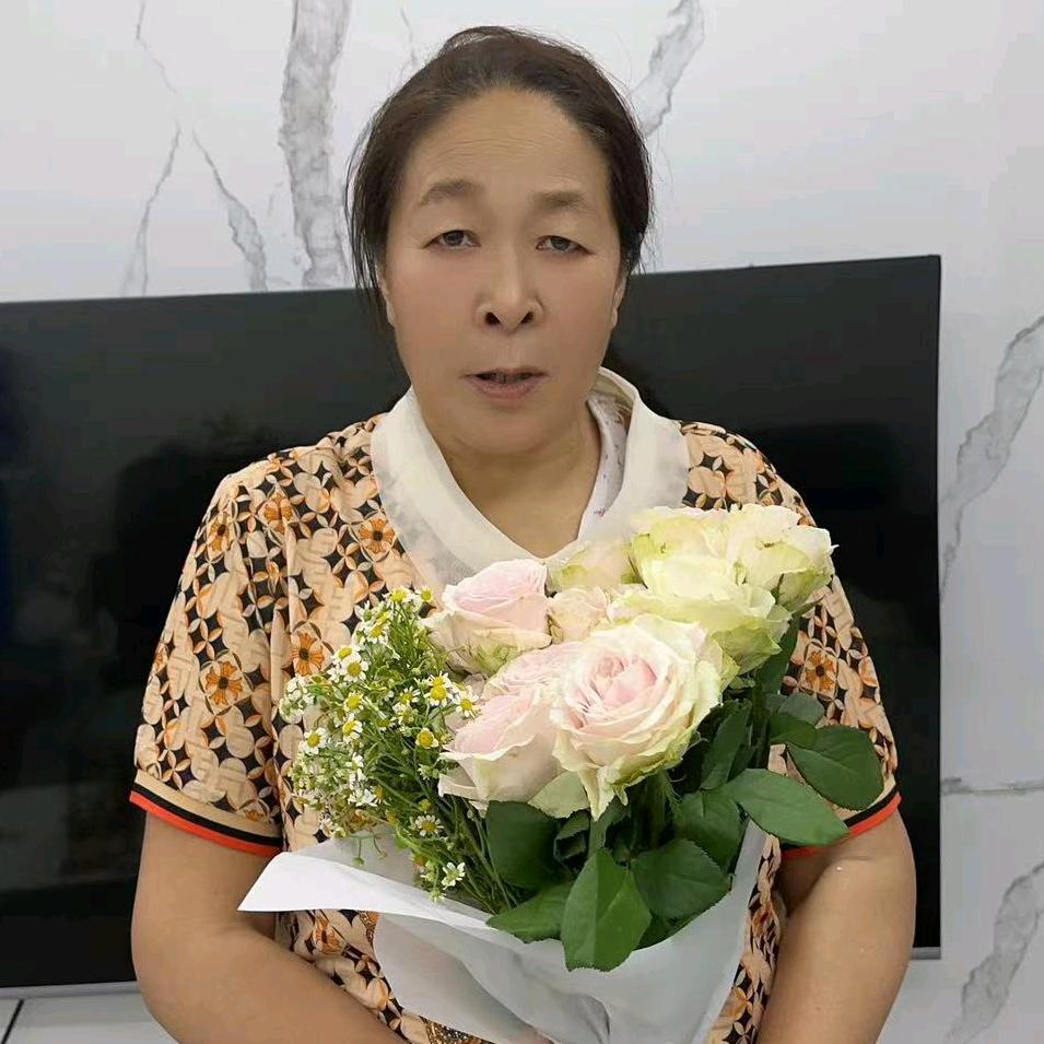胡大姐66年的