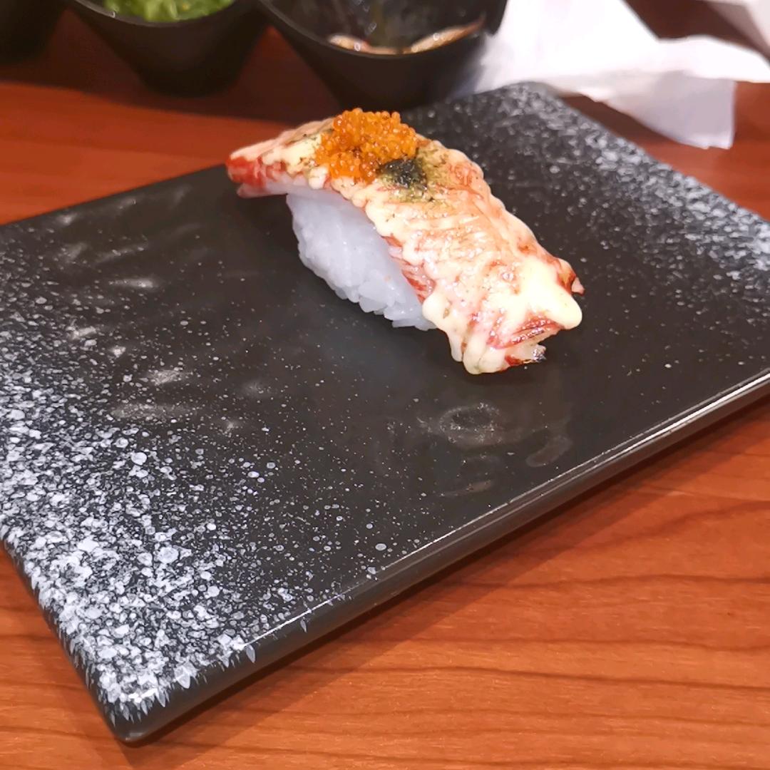 力亚悔得头像