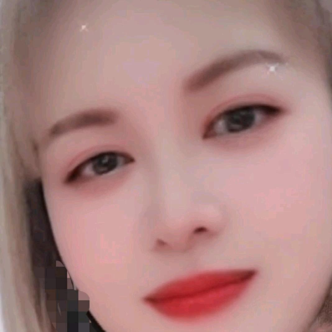 铿锵玫瑰。
