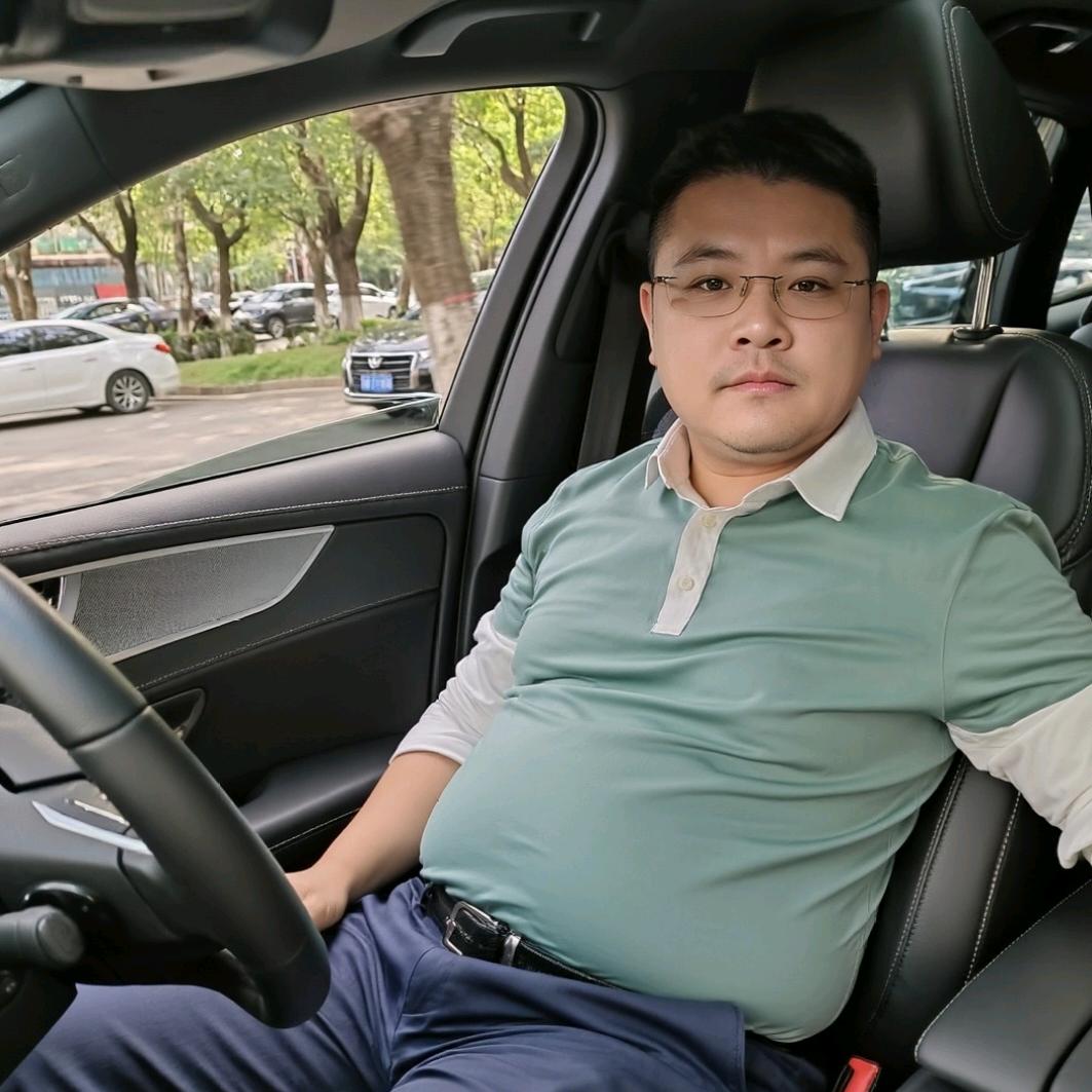 ²ºོ྅小胖子²⁴真帅吖༽