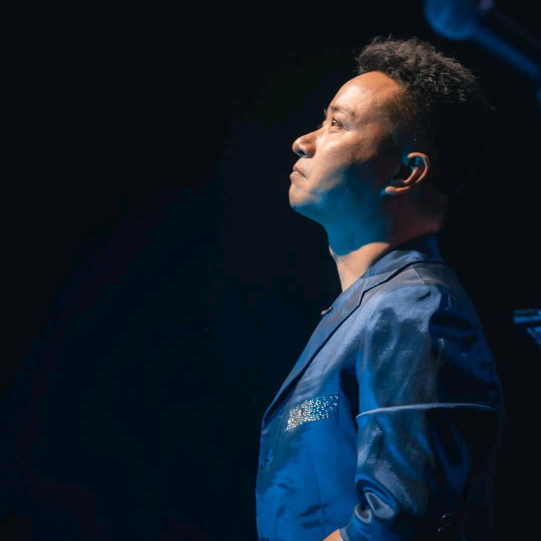 唱歌的匠人周伟