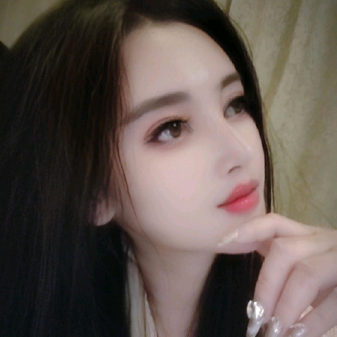 黄依依