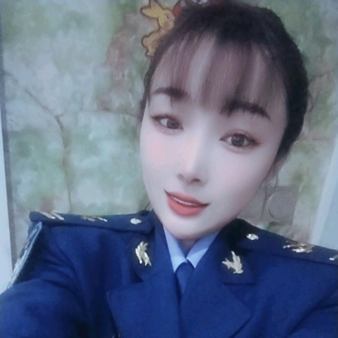 笑脸明净解烦忧