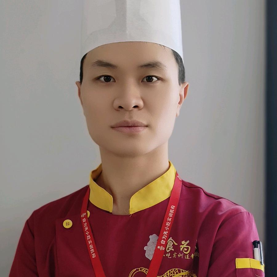 坂田食为先小吃培训何师傅