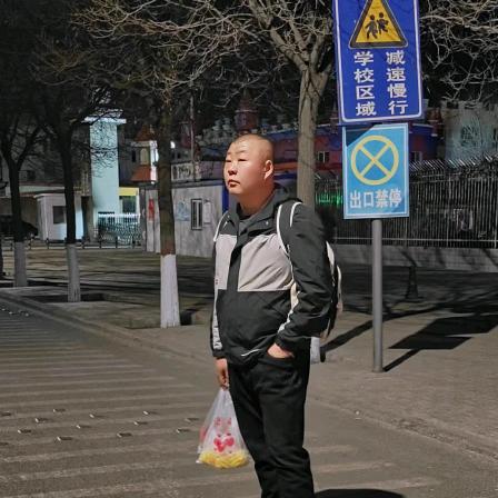 龘龘