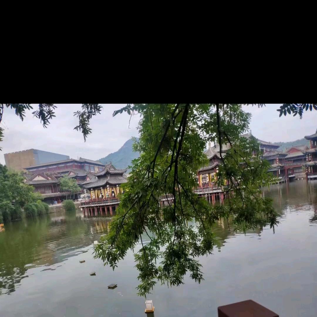 许某某