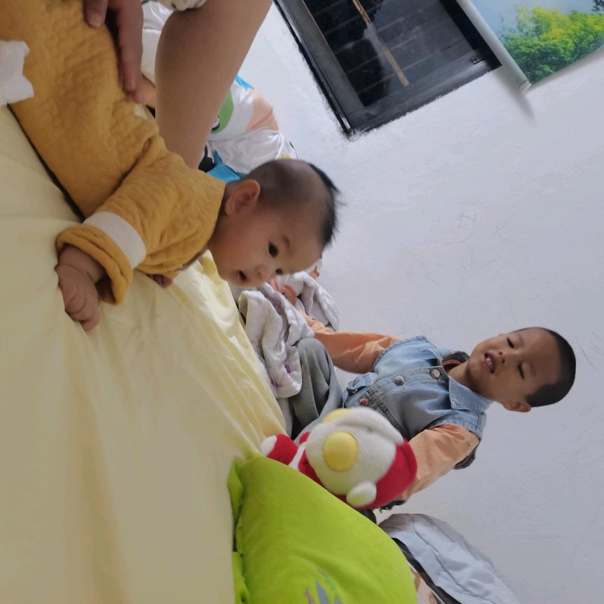 在风雨中等你的伞