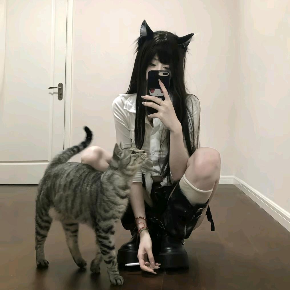苦瓜大王 ՞•ﻌ•՞