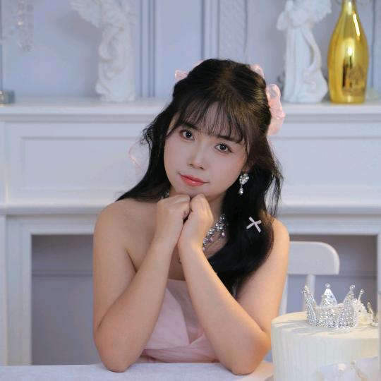 化妆师,裙子。