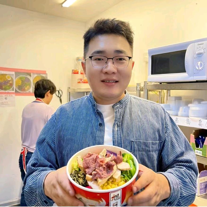 青岛柚色轻食餐饮管理有限公司
