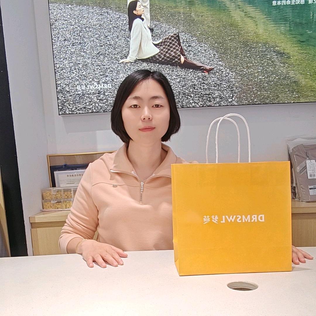 竹箦梦燕服装店