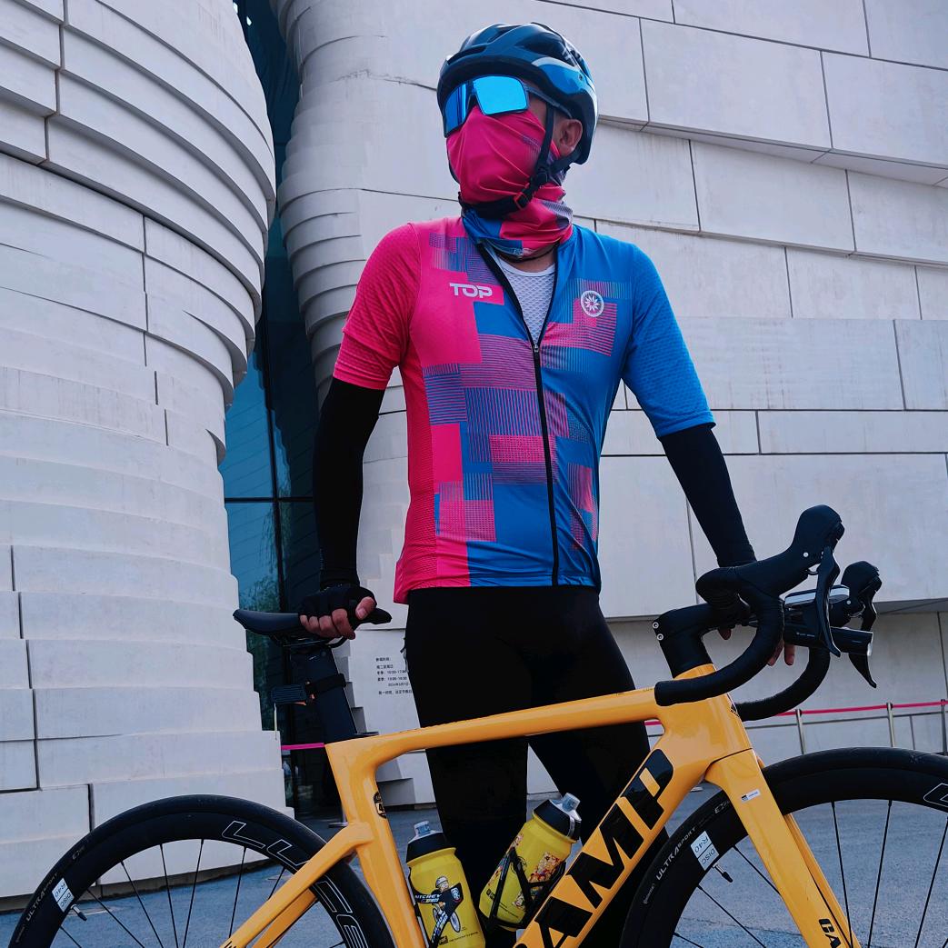 d(ŐдŐ๑)爱骑车de小鹏友