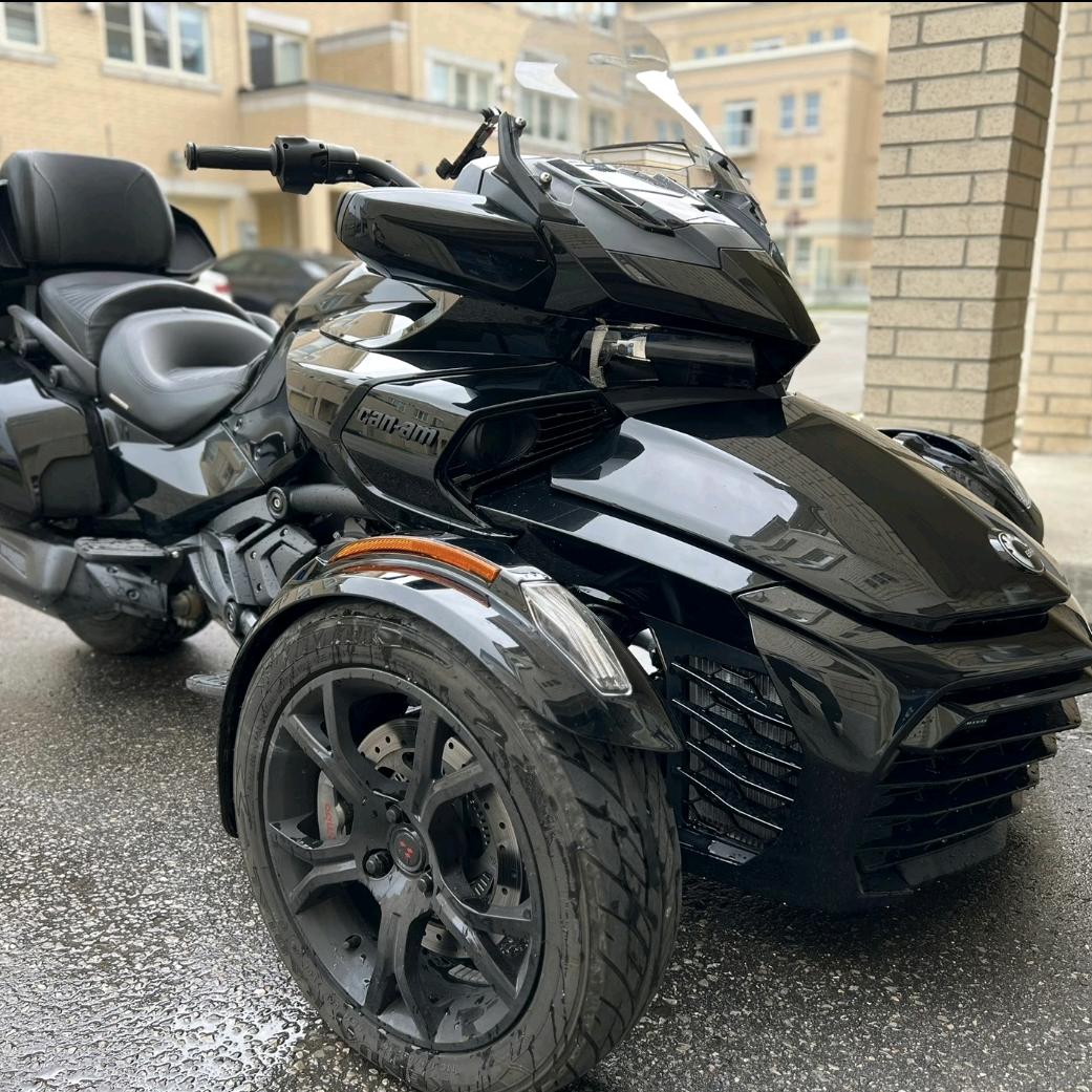 乐意骑骑摩托车