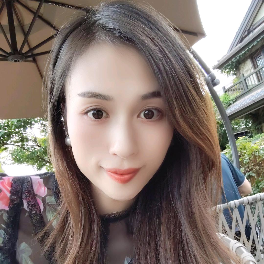 笑西西
