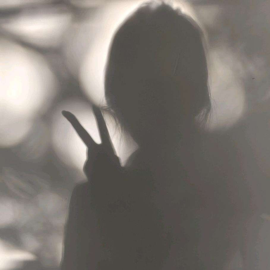 不想上班只想逛吃的喵头像