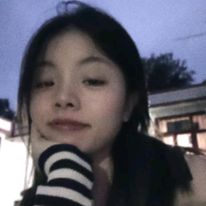小邓一直在👀