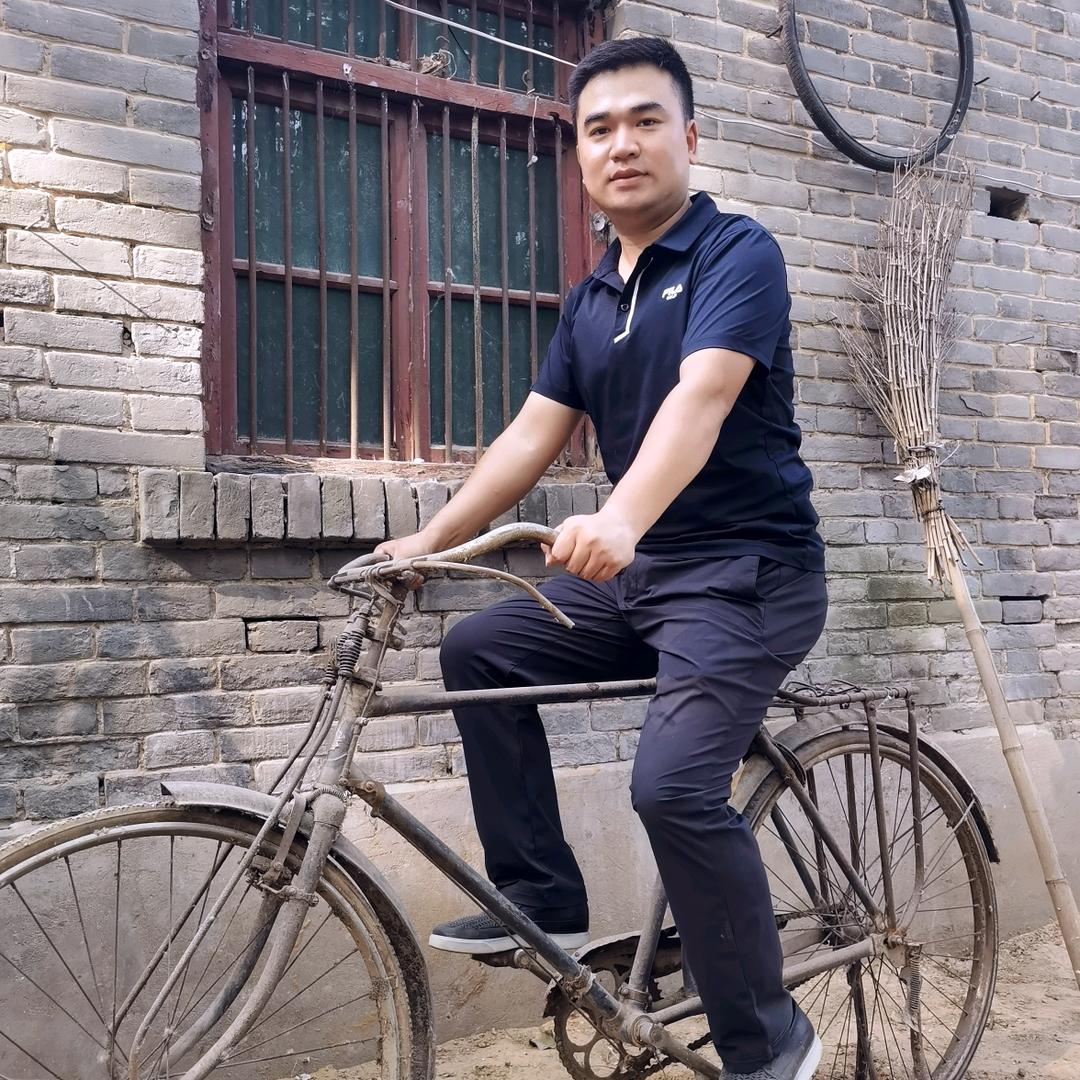 守村人杨亚林