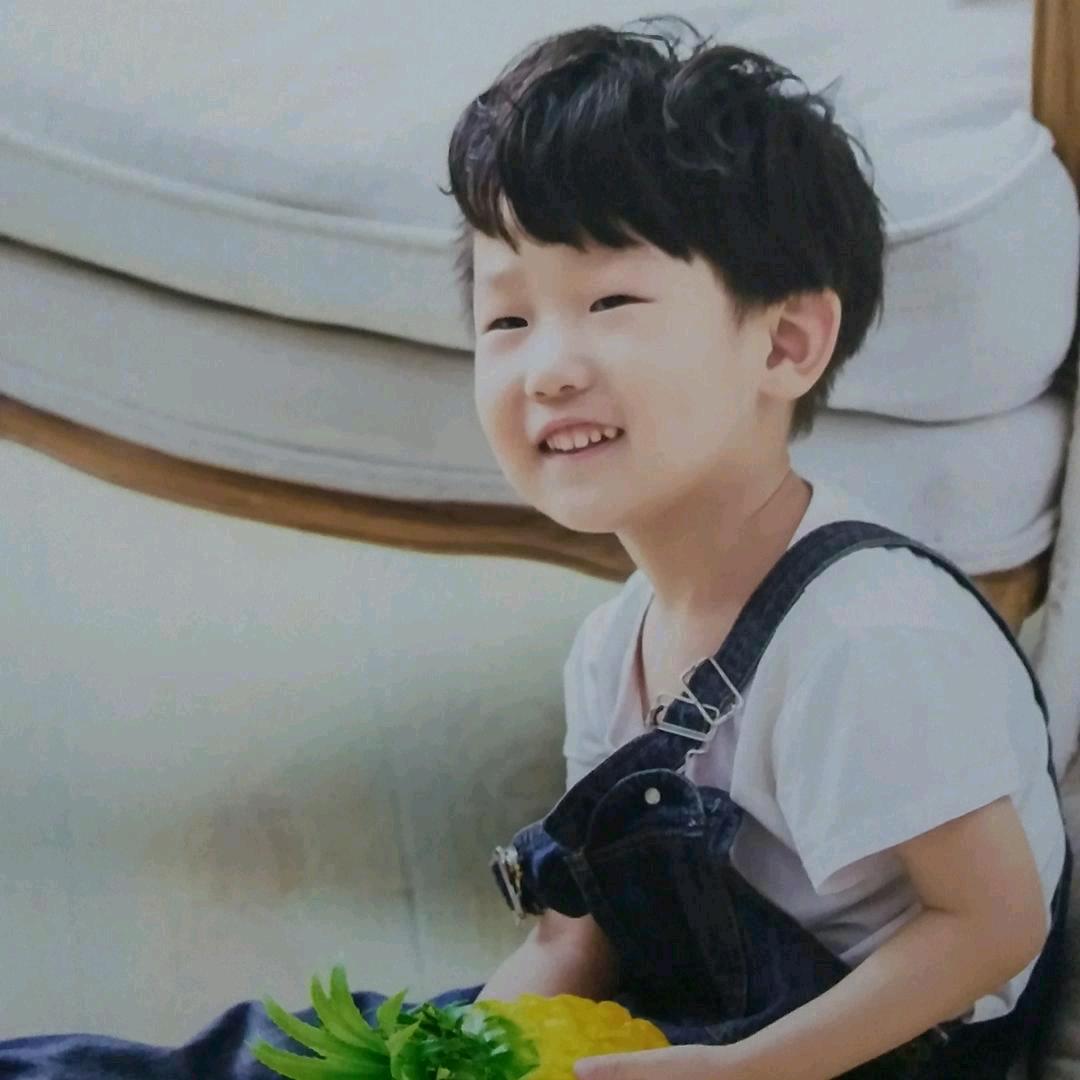 华哥（间一装饰）