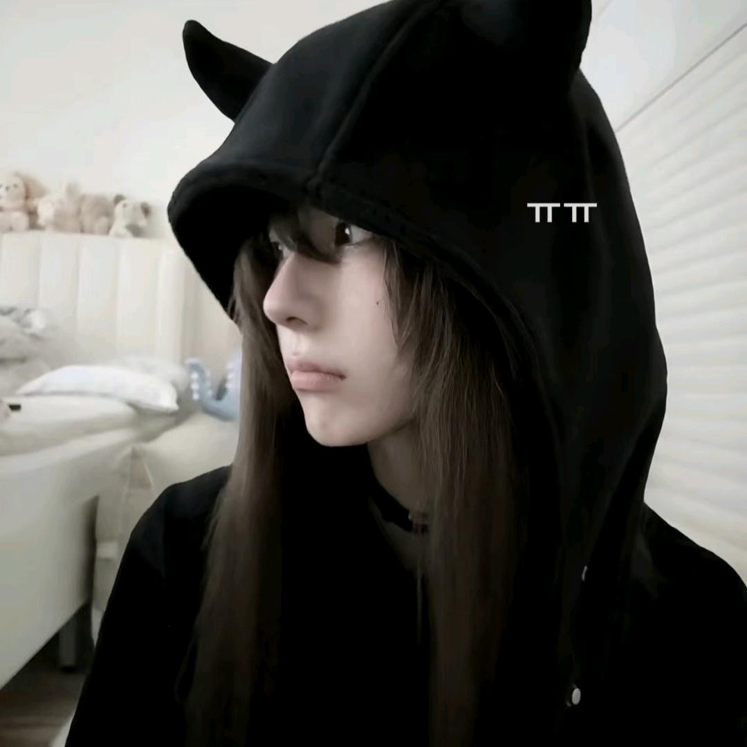 被老公发现我出轨后我和他前女友在一起了