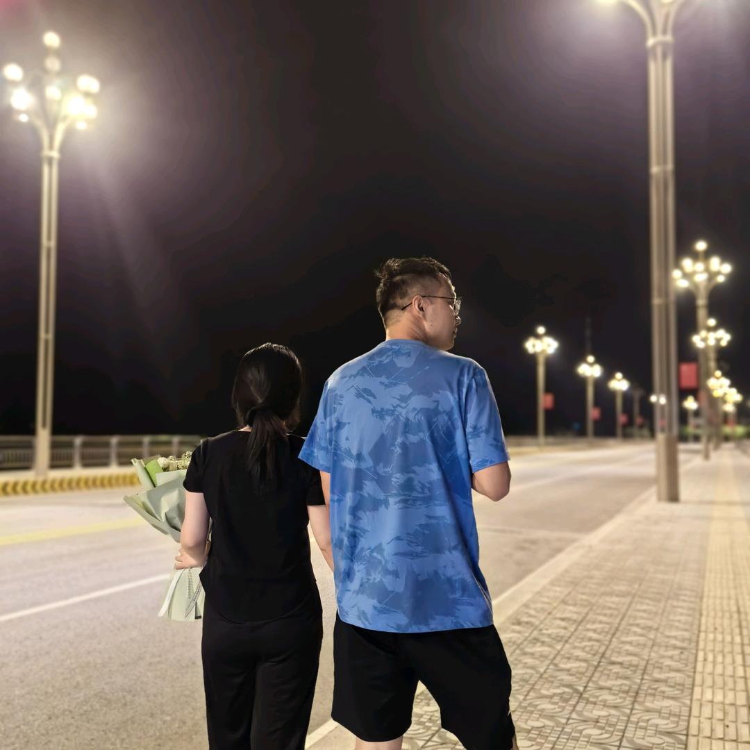 李总和琴小姐