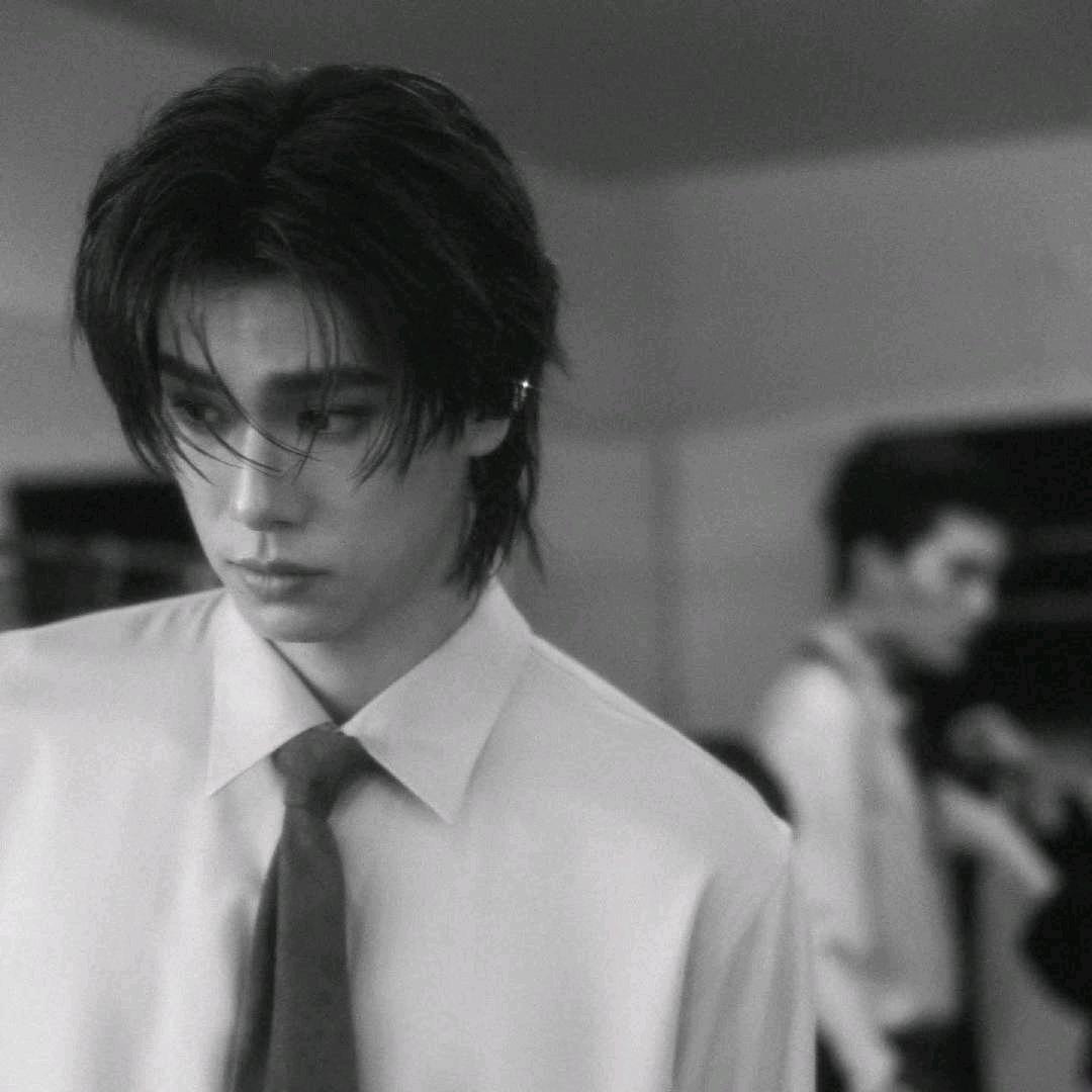 สอบถามจิ้น头像