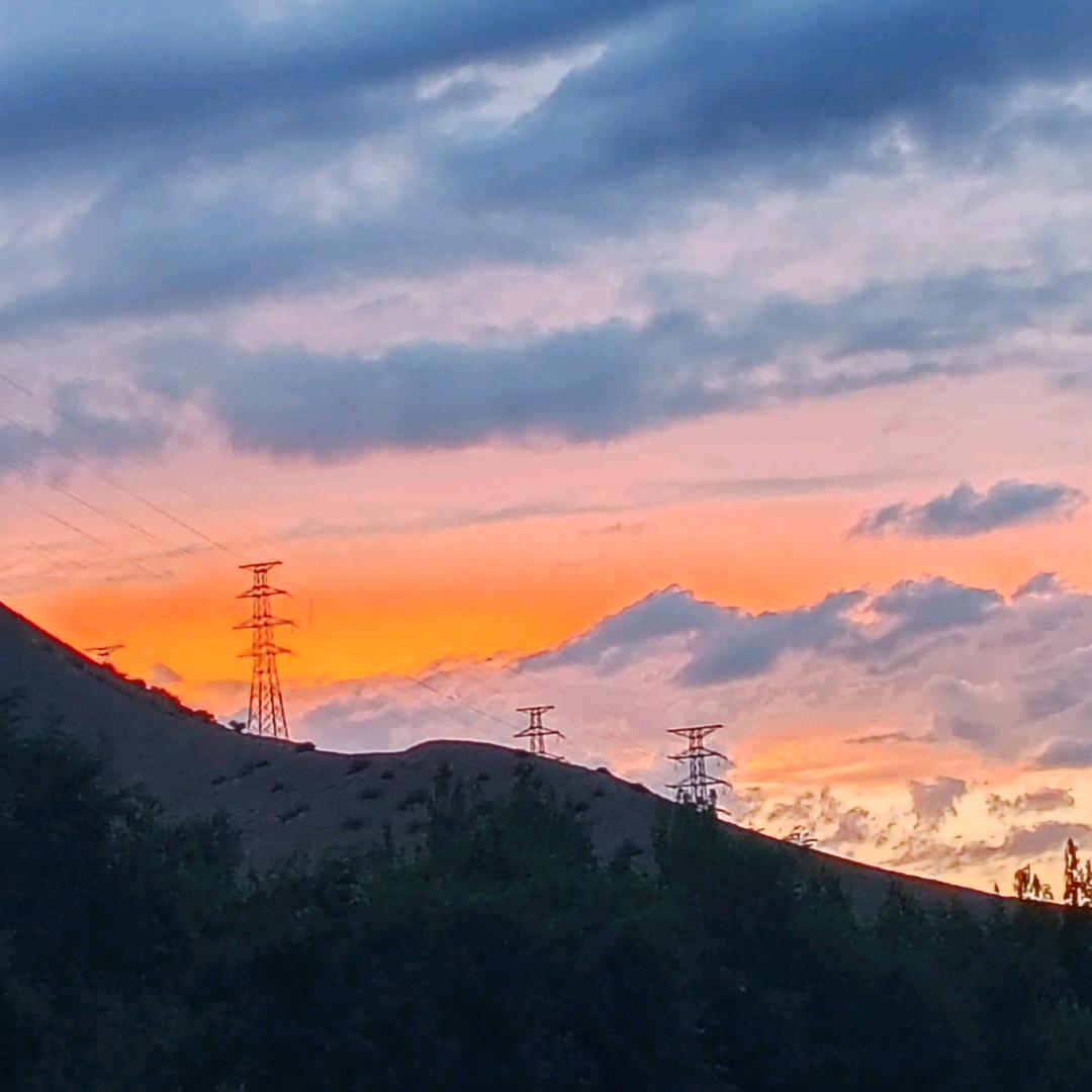 乌市伊水湾小赵找房