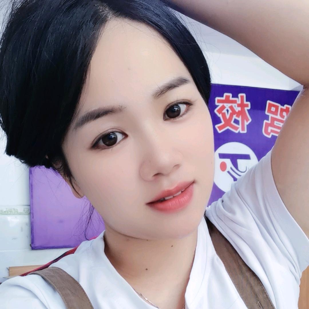 何家小妹