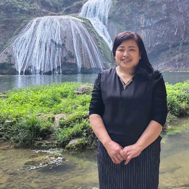 凤冈卫浴大使王姐