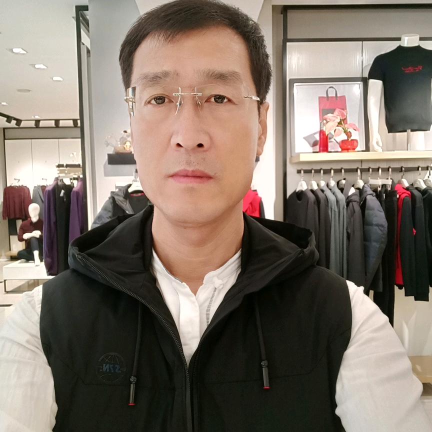 辛集金街柒牌男装