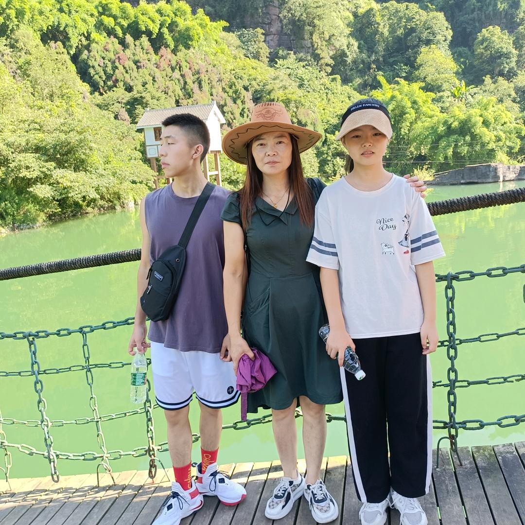 李友金
