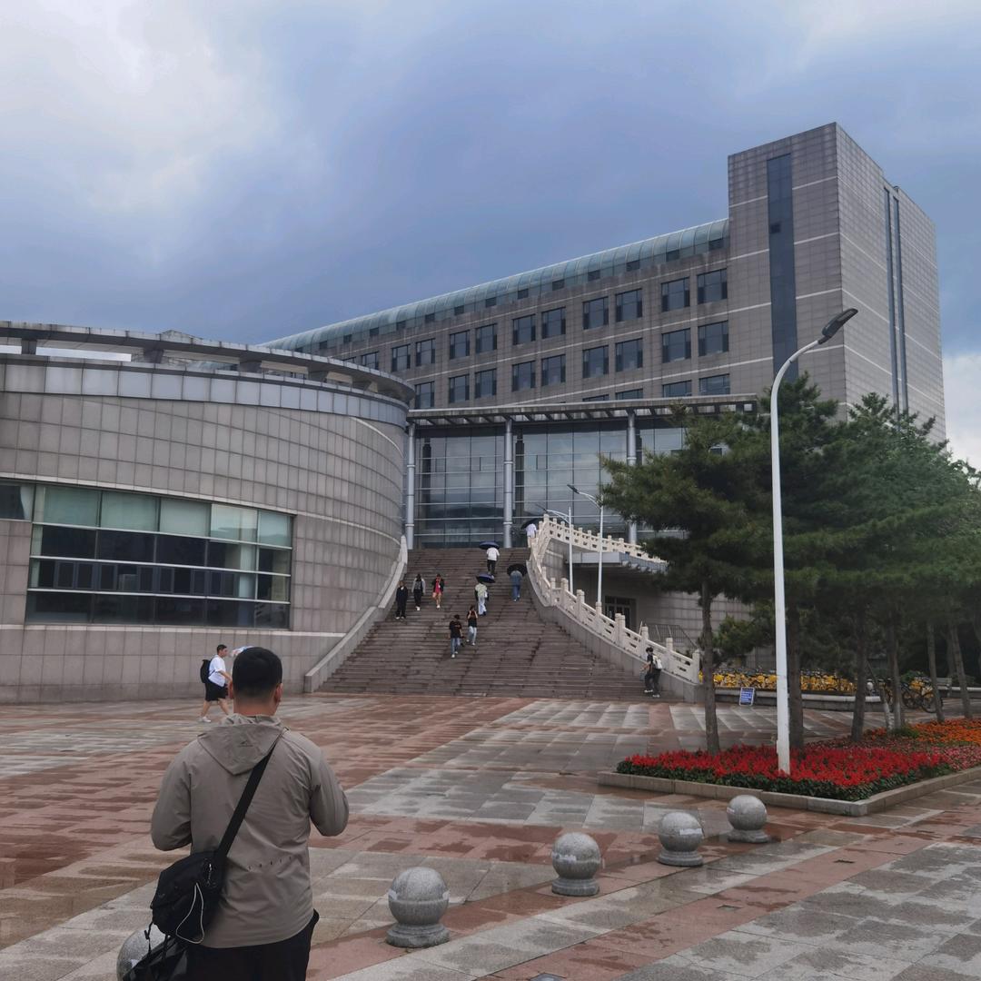 黑龙江科技大学惊鸿学长