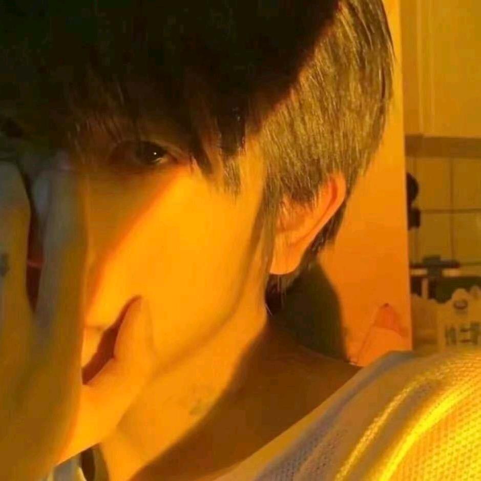 安逸♤头像